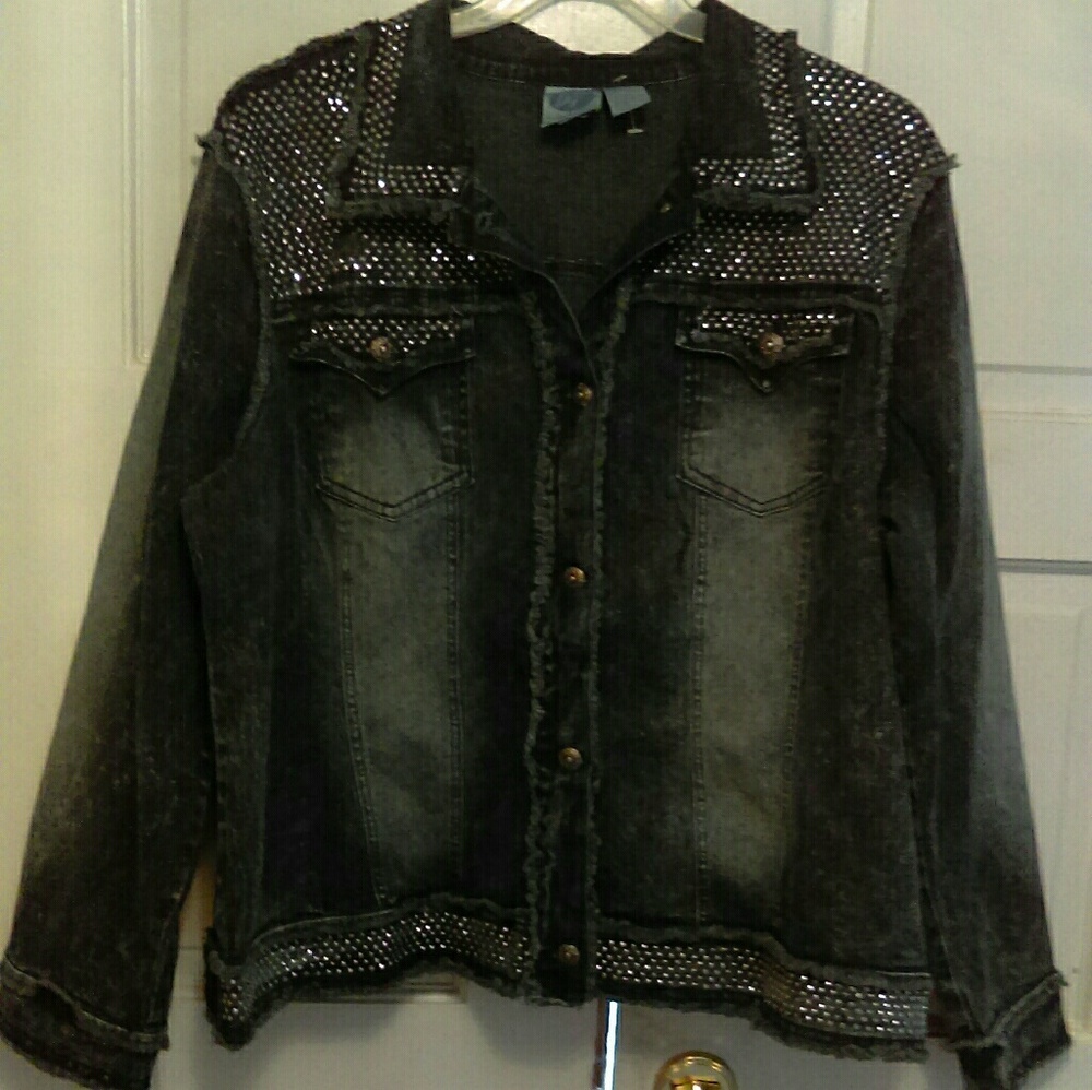 New size 2X denim jacket